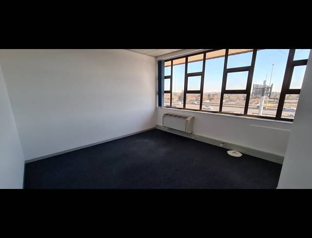 9,000M² WAREHOUSE TO LET IN MEADOWDALE
